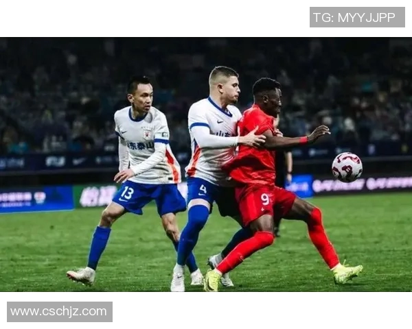 足球明星勇斗小偷的惊险瞬间揭秘背后的故事与真相