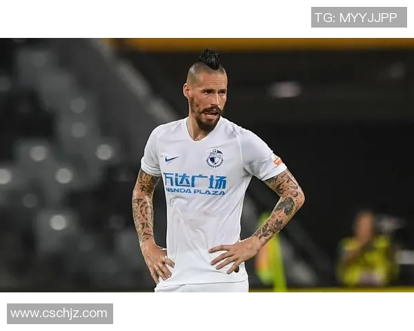 足球明星哈姆西克的传奇职业生涯与对足球的热爱之路