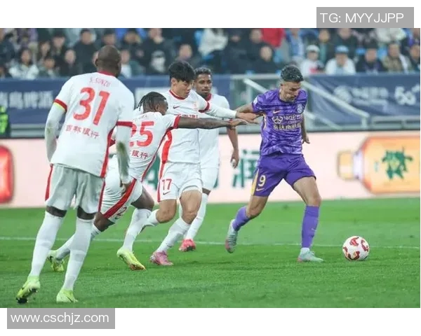 北京首都机场迎来足球明星盛会球迷齐聚共庆足球激情时刻