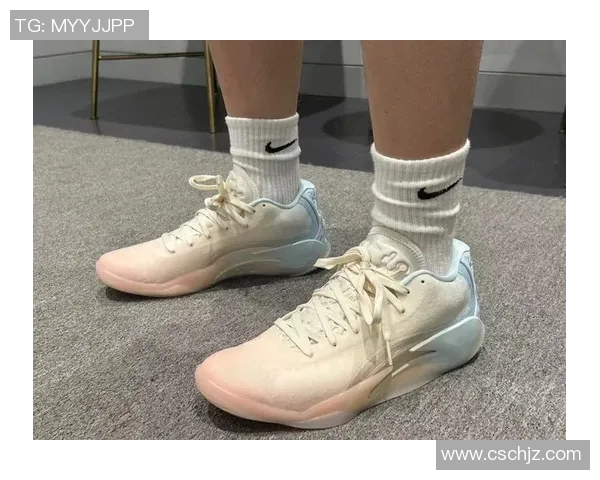 篮球明星日常穿搭揭秘时尚与运动的完美结合与个性风格展现